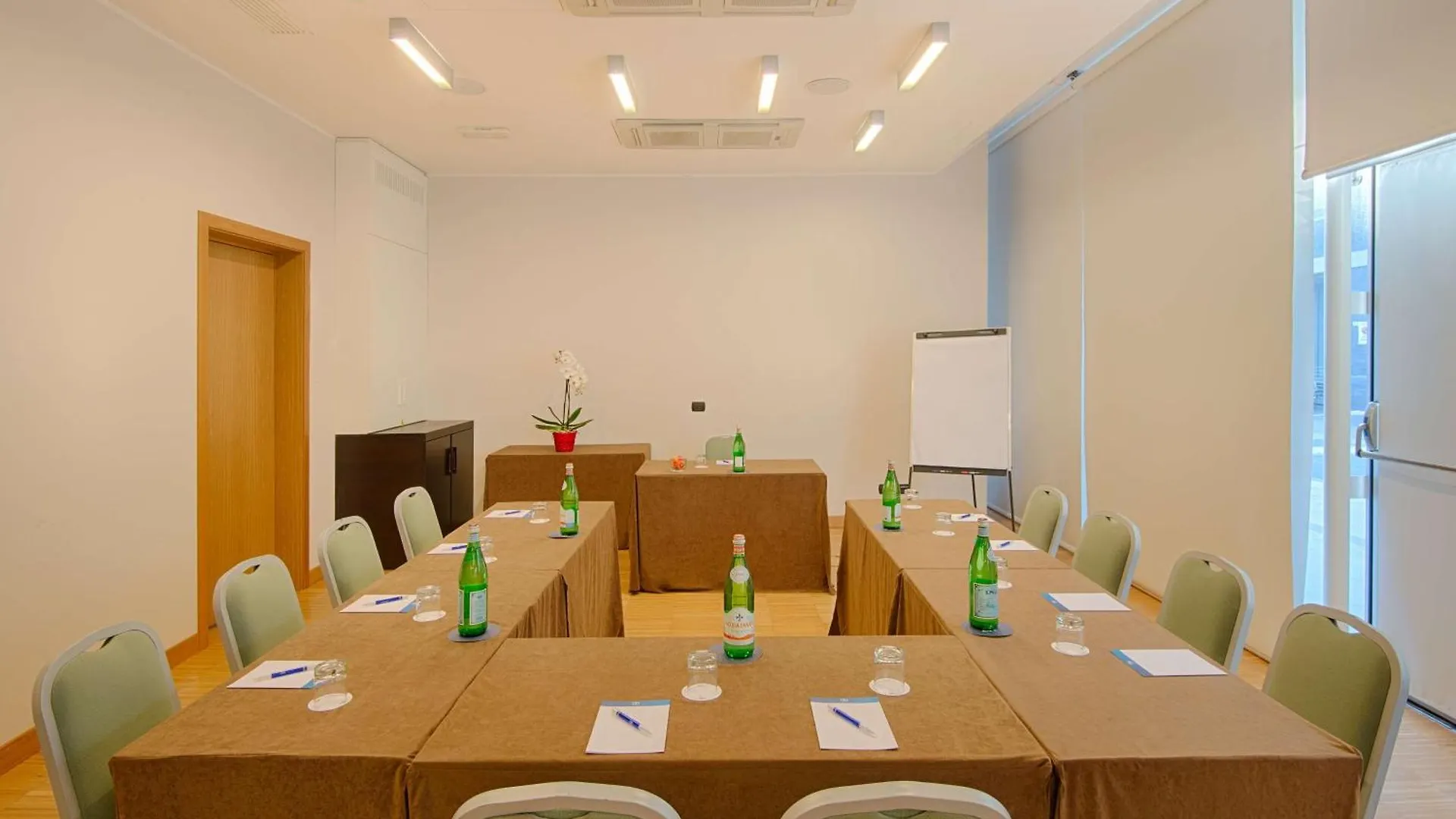 Nh Savona Darsena Hotel