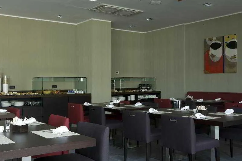 Nh Savona Darsena Hotel