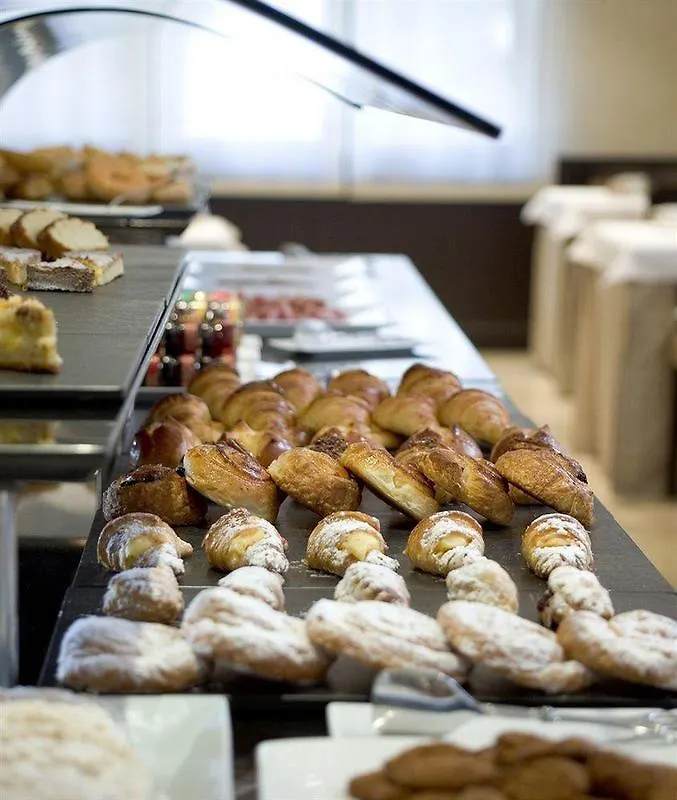 Nh Savona Darsena Hotel